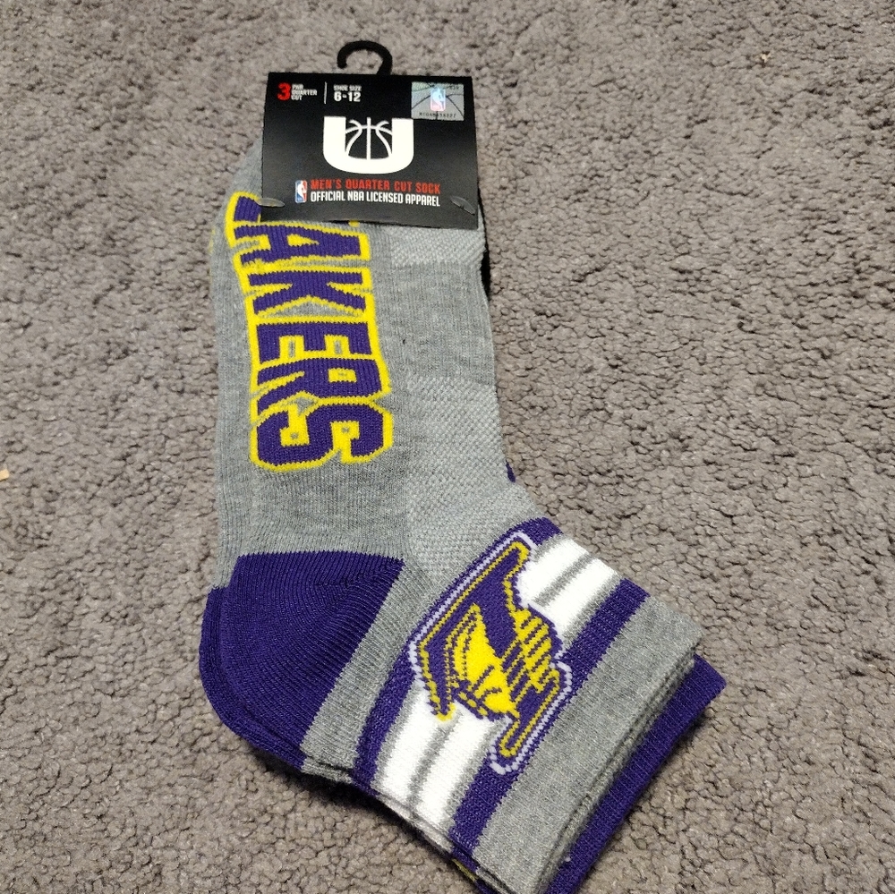 NWT Men's NBA Lakers Quarter Cut Socks